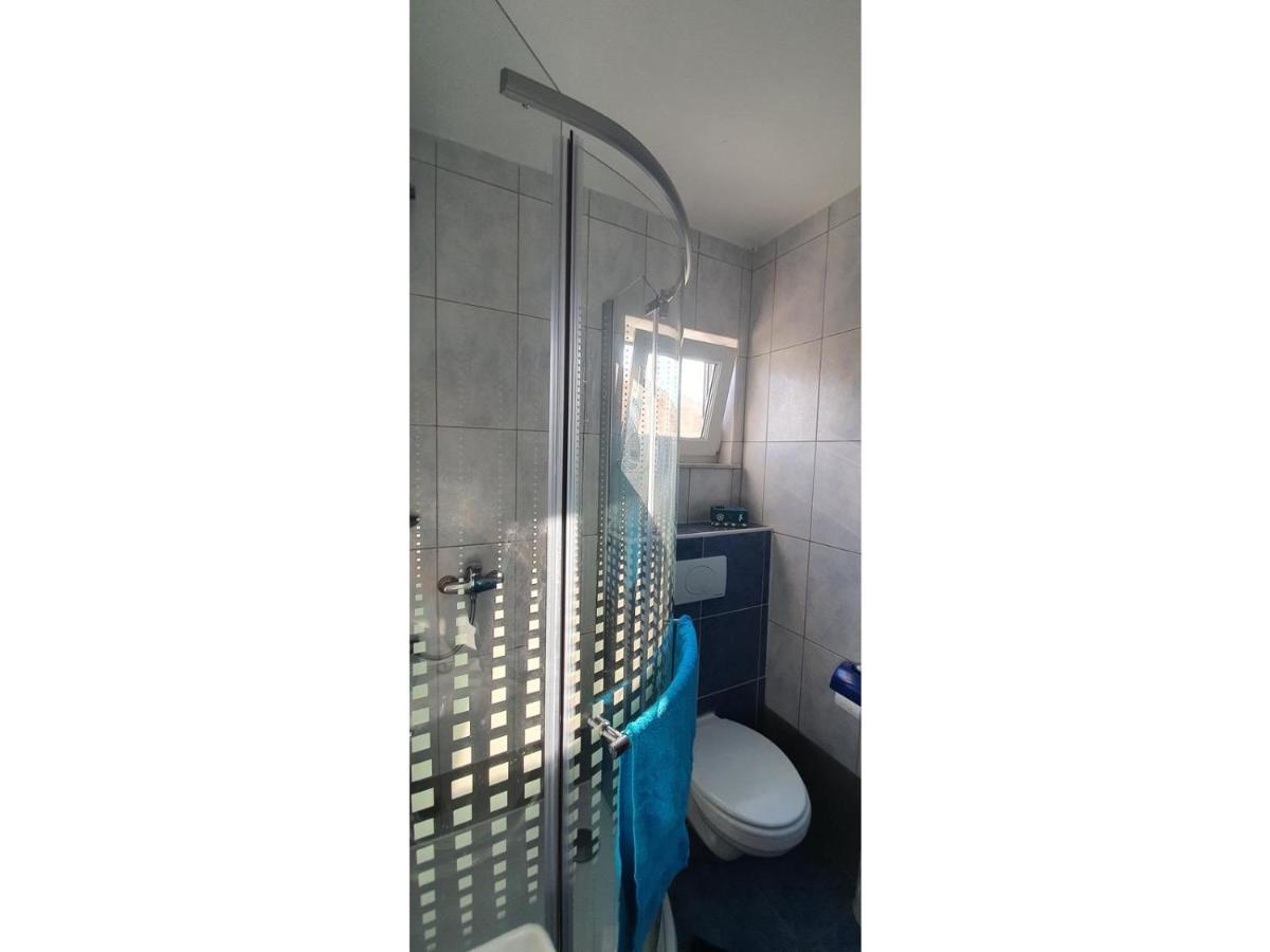 Blue Sea Vir Apartments Bagian luar foto