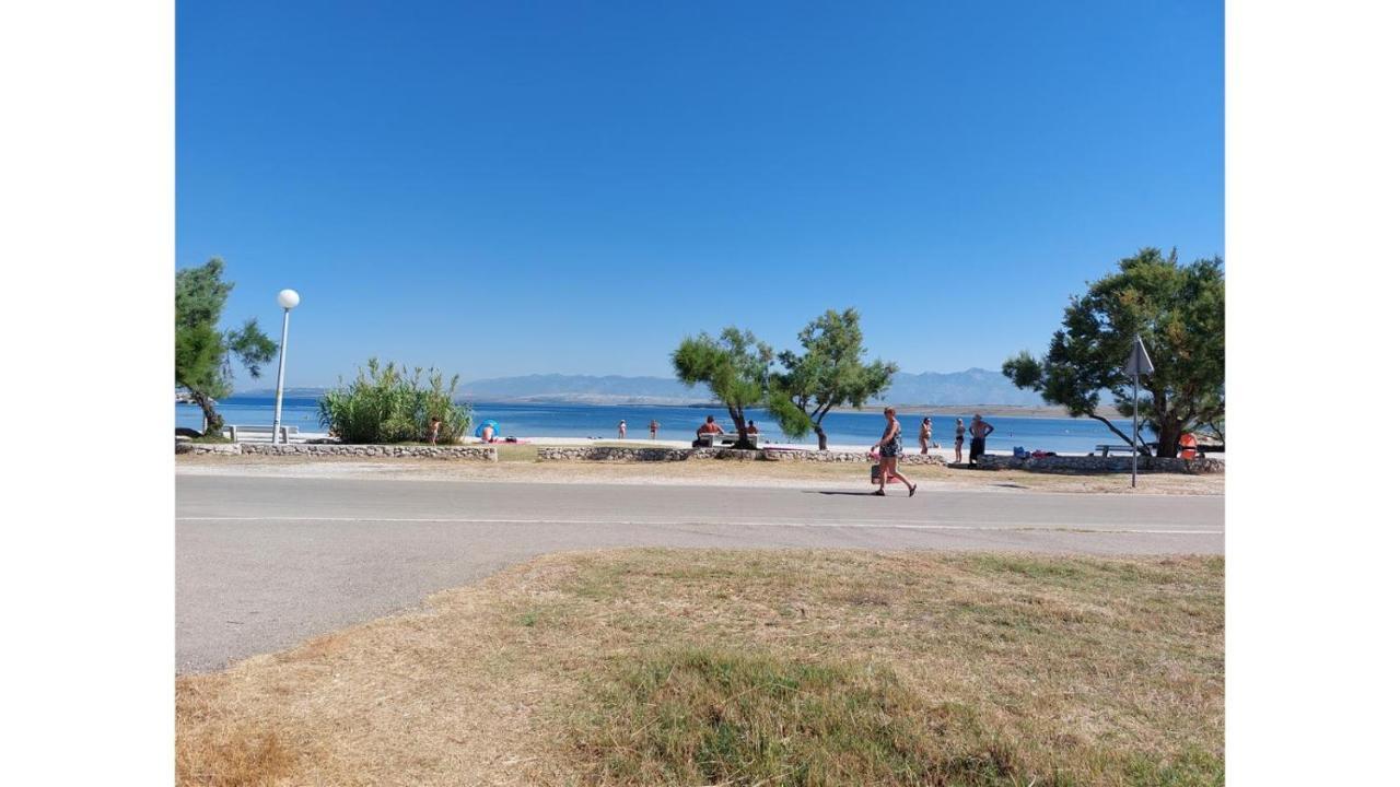 Blue Sea Vir Apartments Bagian luar foto